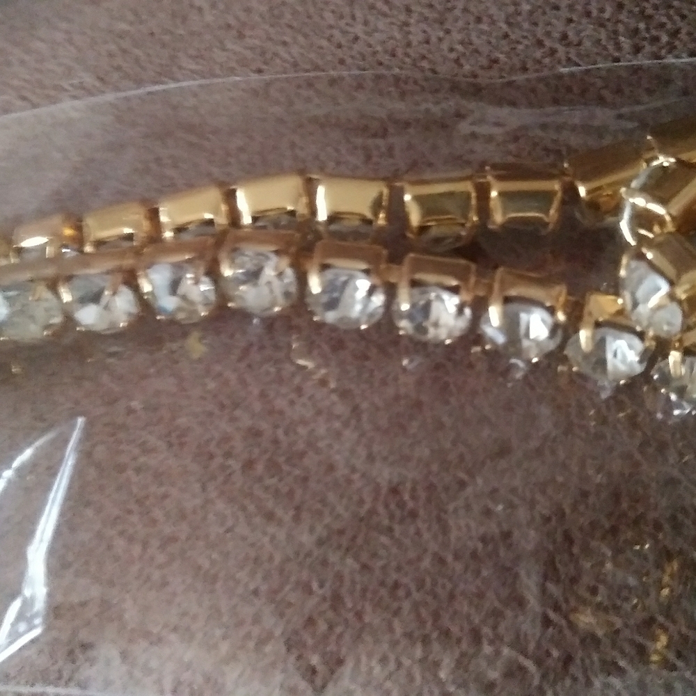 Gold-plated crystal necklace